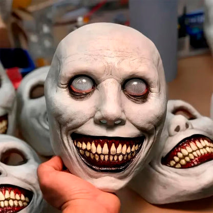 Creepy Smile Mask With Movable Jaw And Realistic Teeth