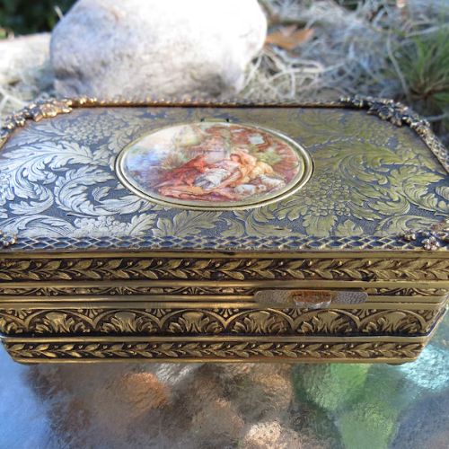 Antique Box With Singing Bird